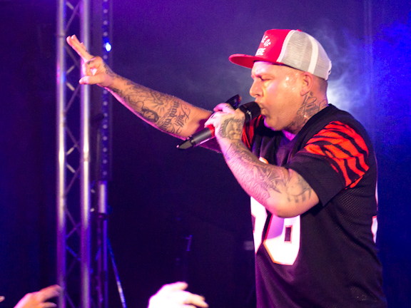 Swollen Members performing live in Toronto.